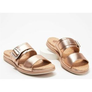 Cloudsteppers by Clarks June Tide sandals in Rose Gold 8.5W